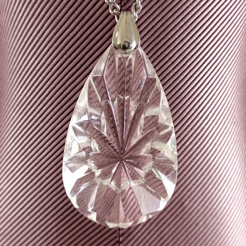 Clear Acrylic Teardrop Pendant Necklace